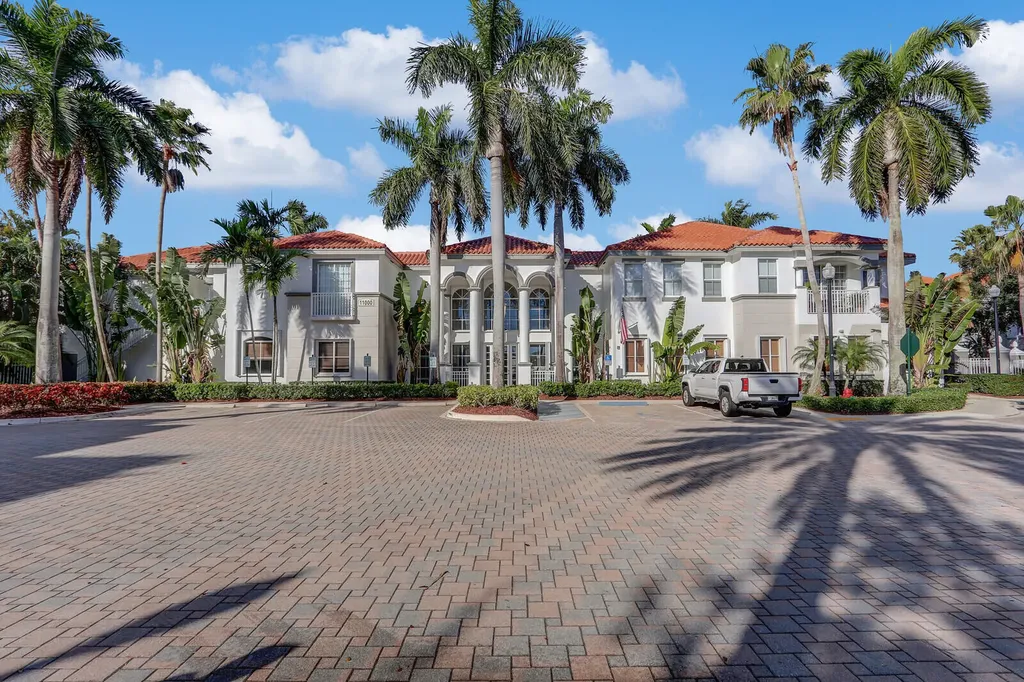11021 Legacy Lane Palm Beach Gardens FL 33410