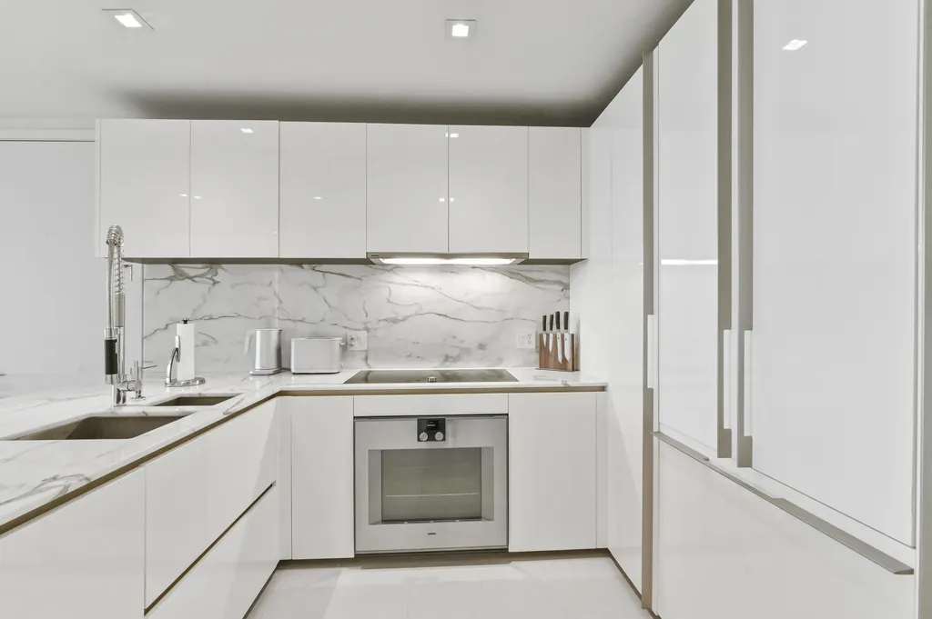 10203 Collins Avenue Bal Harbour FL 33154
