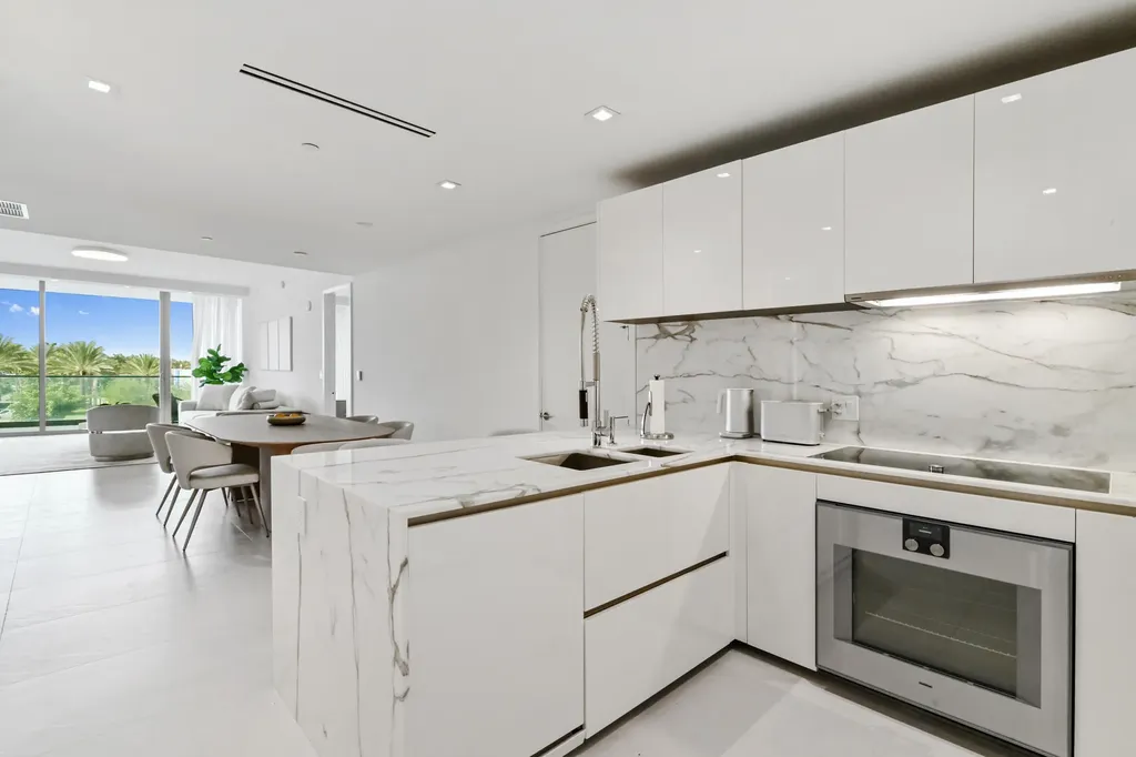 10203 Collins Avenue Bal Harbour FL 33154