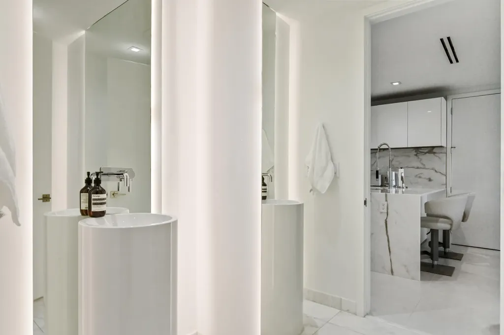 10203 Collins Avenue Bal Harbour FL 33154
