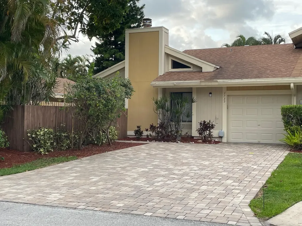 7735 E Kenway Place Place E Boca Raton FL 33433