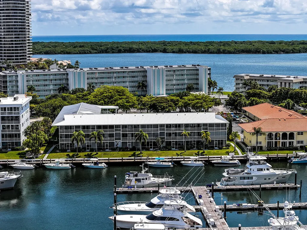 37 Yacht Club Drive North Palm Beach FL 33408