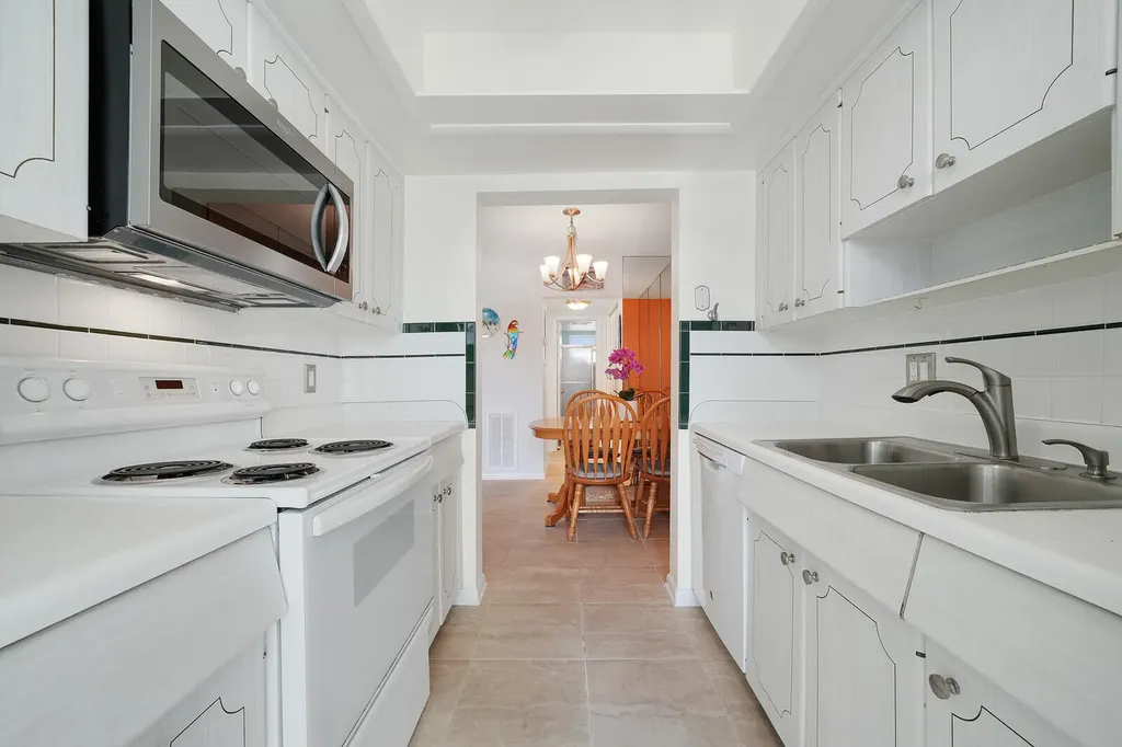 37 Yacht Club Drive North Palm Beach FL 33408