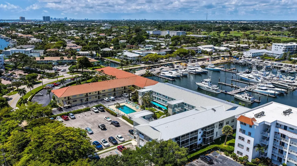 37 Yacht Club Drive North Palm Beach FL 33408
