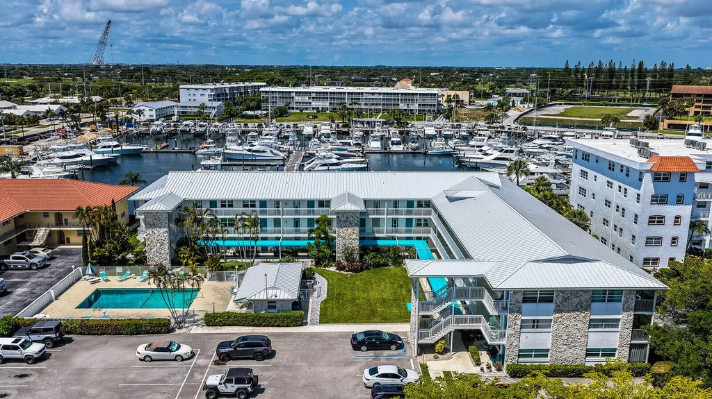 37 Yacht Club Drive North Palm Beach FL 33408