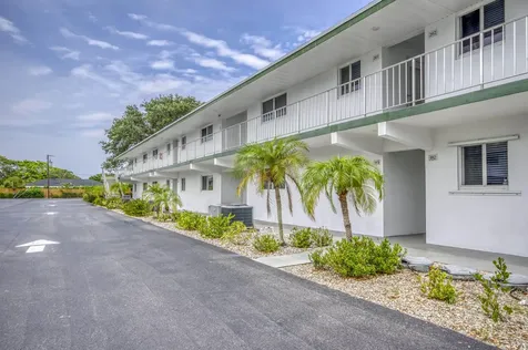 11 Westwood Avenue Tequesta FL 33469