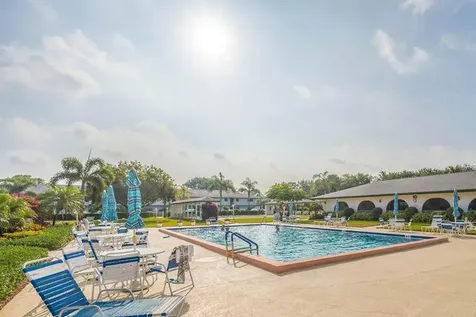 11 Westwood Avenue Tequesta FL 33469