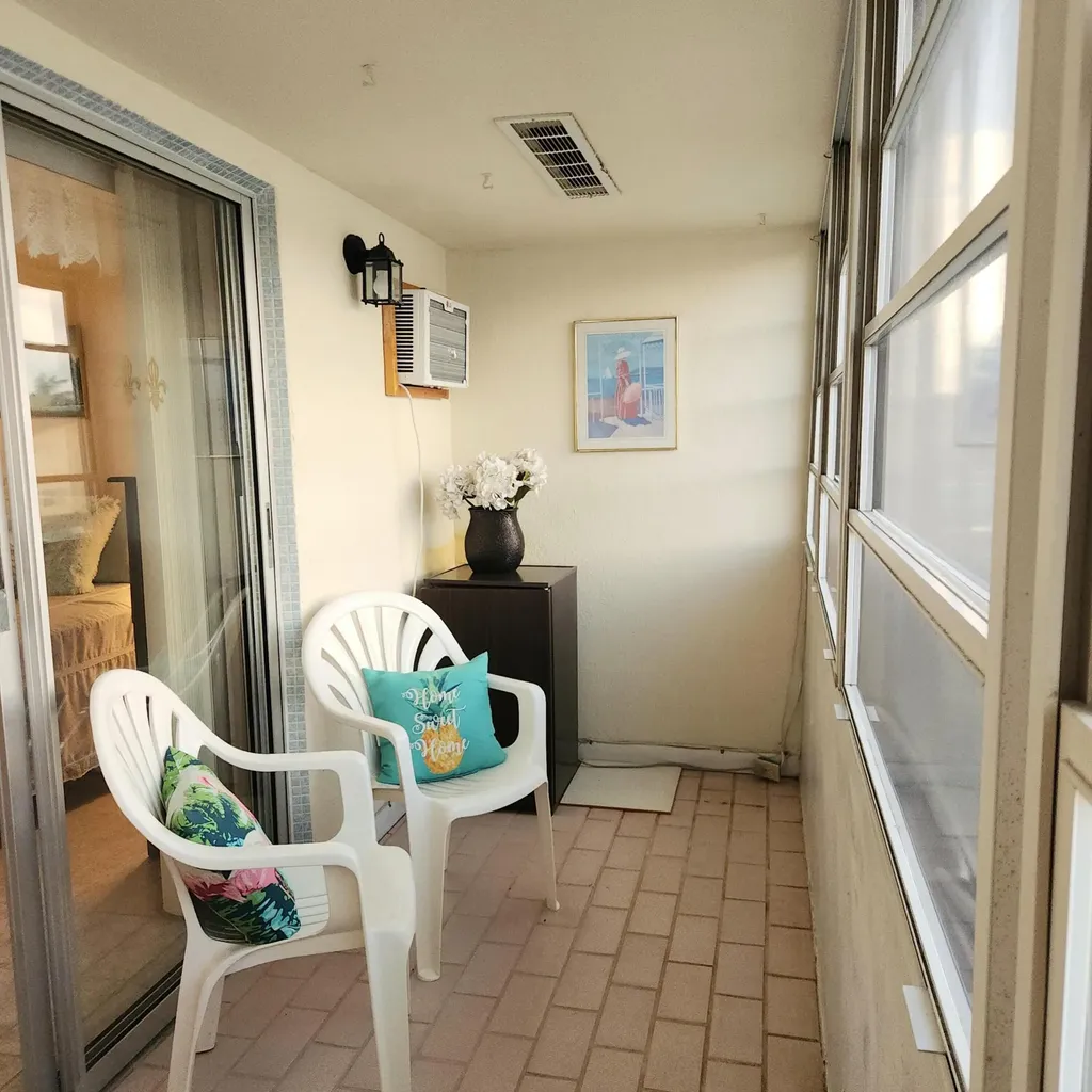 164 Sheffield G West Palm Beach FL 33417