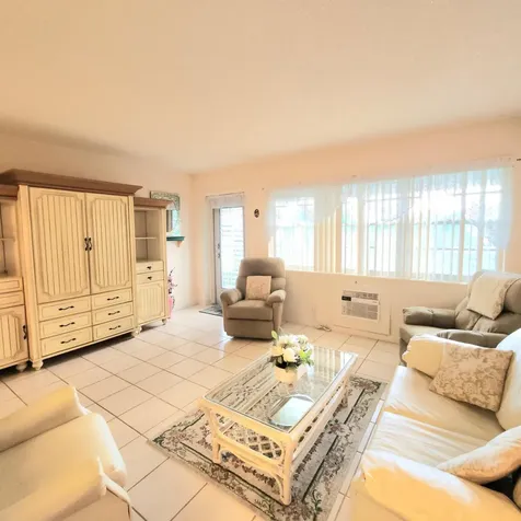 164 Sheffield G West Palm Beach FL 33417