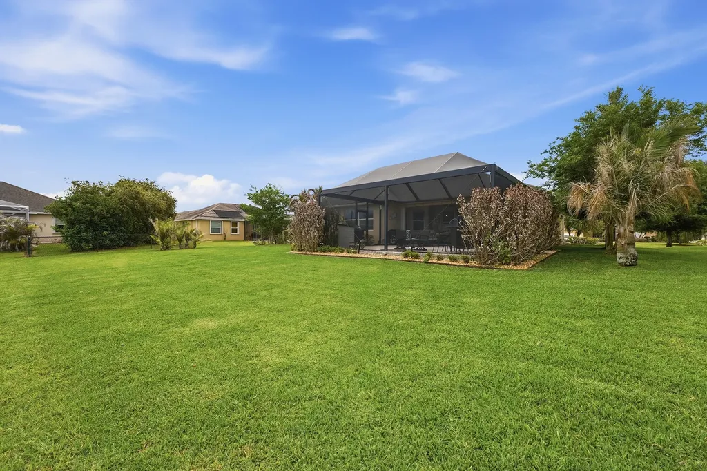 1215 Southlakes Way SW Vero Beach FL 32968