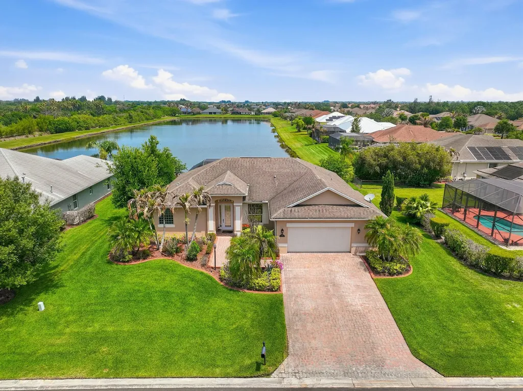 1215 Southlakes Way SW Vero Beach FL 32968