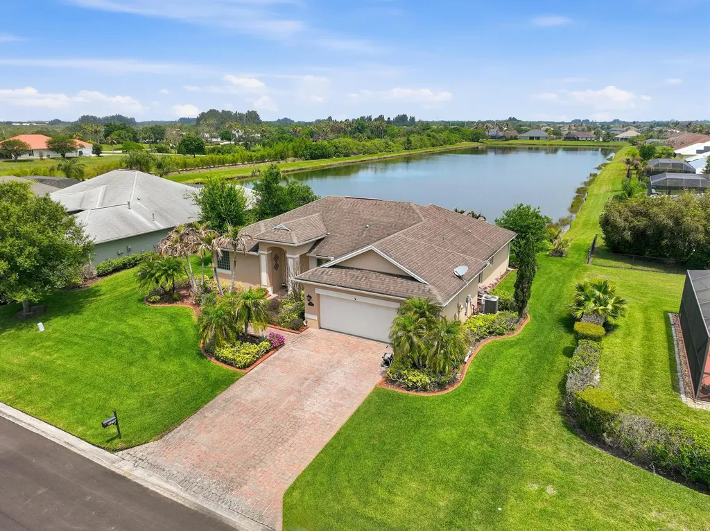 1215 Southlakes Way SW Vero Beach FL 32968