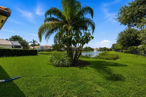 8895 Chestnut Ridge Way Boynton Beach FL 33473
