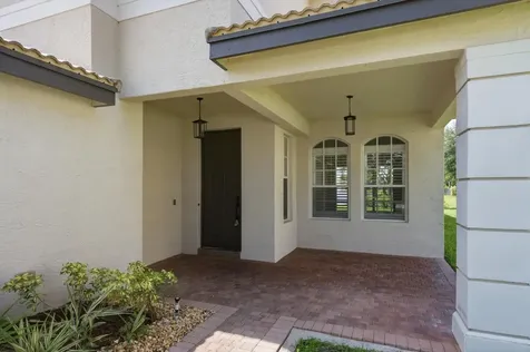8895 Chestnut Ridge Way Boynton Beach FL 33473