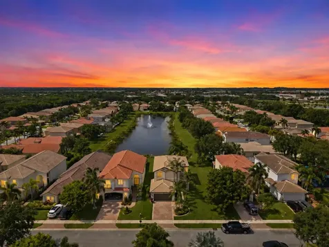 8895 Chestnut Ridge Way Boynton Beach FL 33473