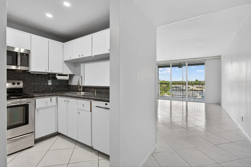 777 S Federal Highway Pompano Beach FL 33062
