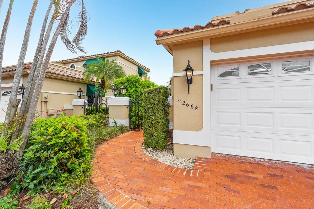22668 Caravelle Circle Boca Raton FL 33433
