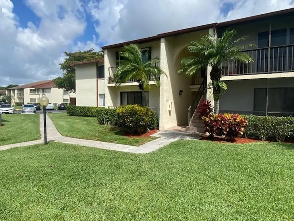 202 Foxtail Drive Greenacres FL 33415