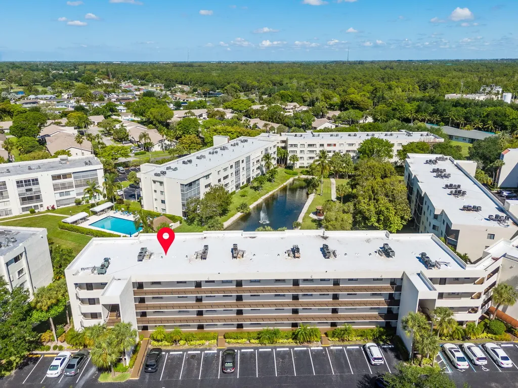 3138 Via Poinciana Lake Worth FL 33467