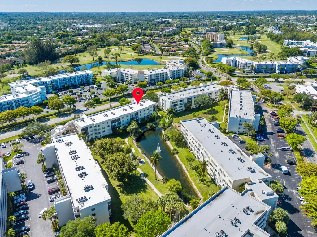 3138 Via Poinciana Lake Worth FL 33467