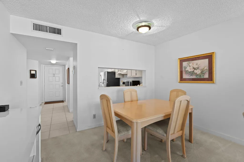 3138 Via Poinciana Lake Worth FL 33467
