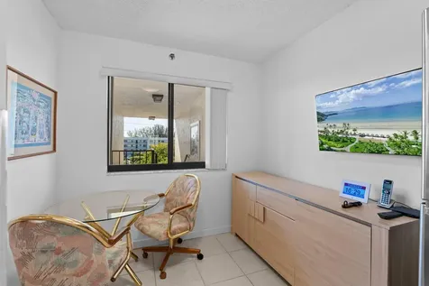 3138 Via Poinciana Lake Worth FL 33467