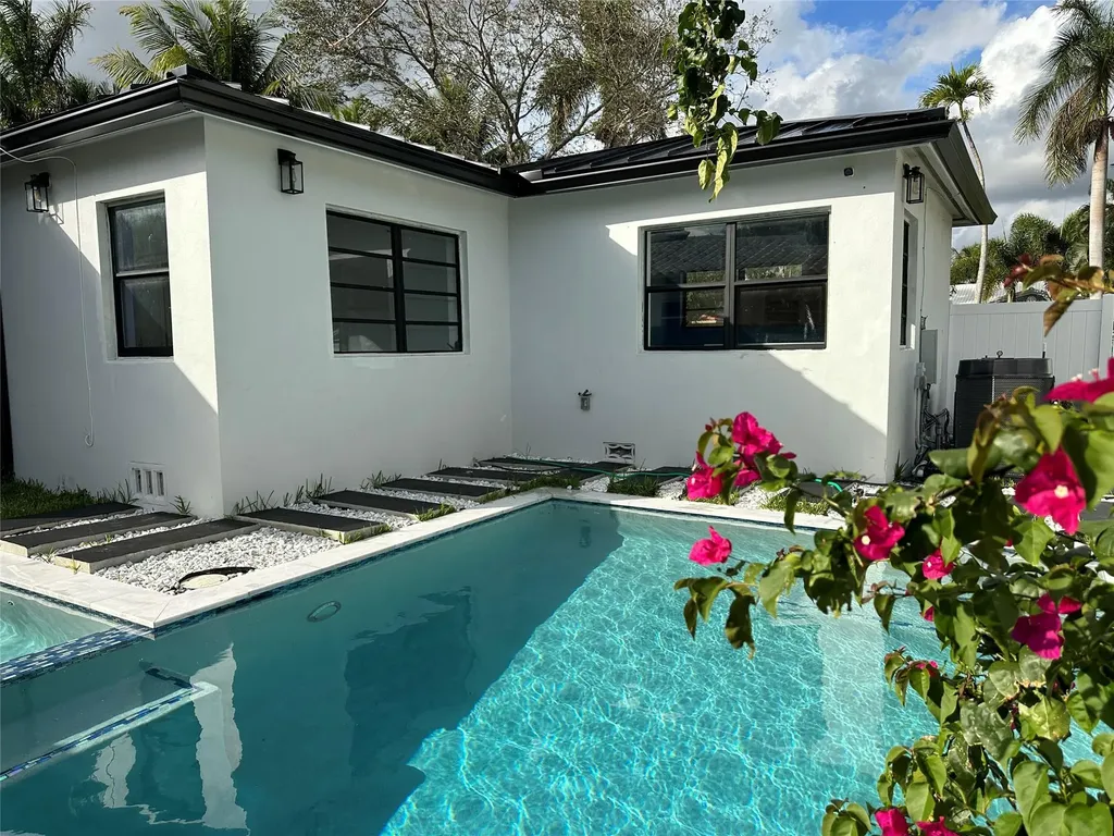 1100 Buchanan Street Hollywood FL 33019