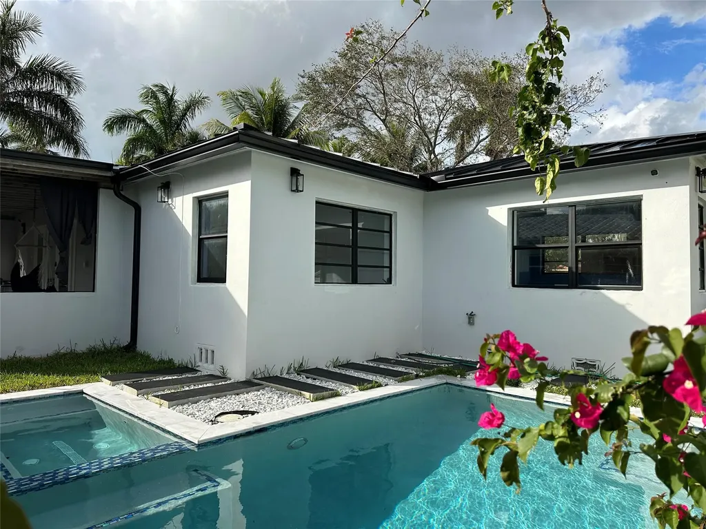 1100 Buchanan Street Hollywood FL 33019