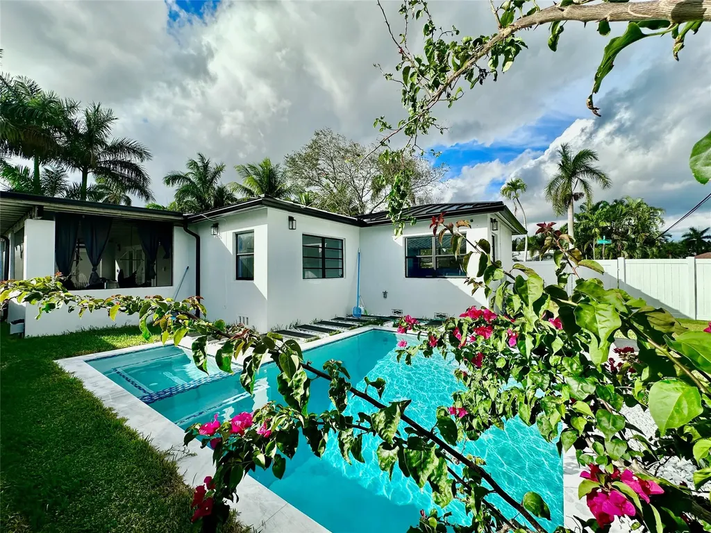 1100 Buchanan Street Hollywood FL 33019