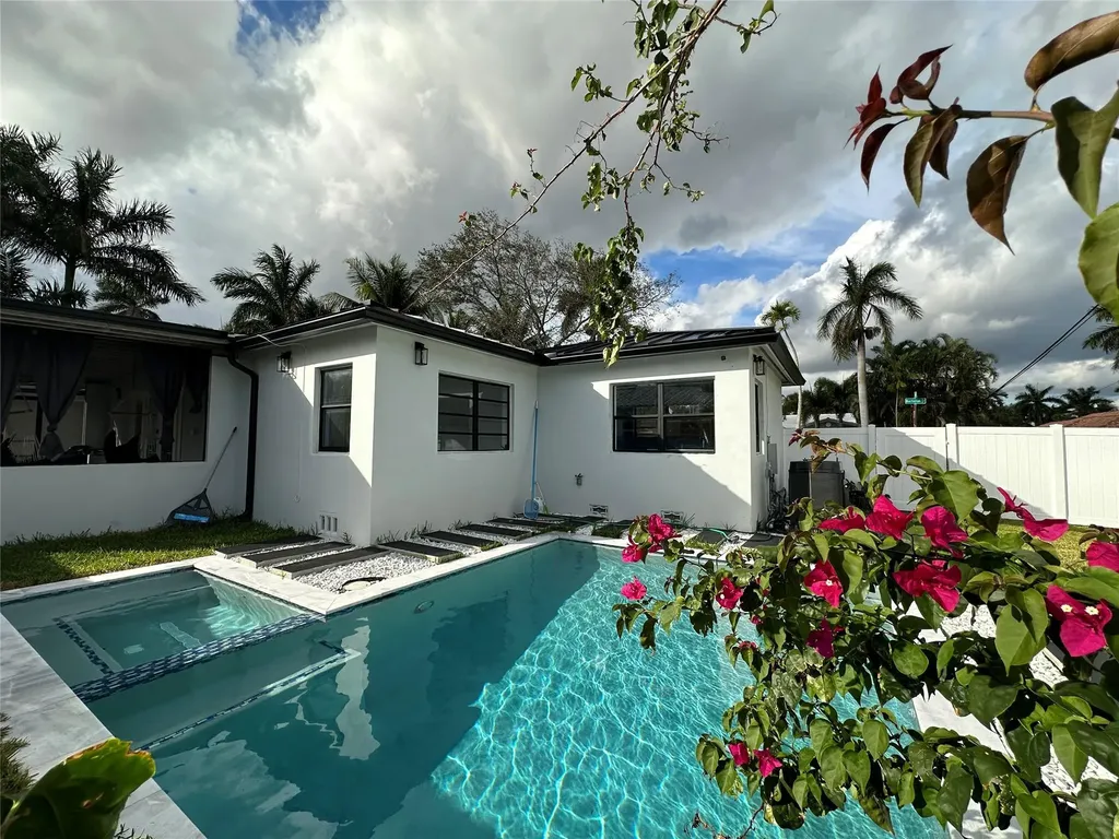 1100 Buchanan Street Hollywood FL 33019