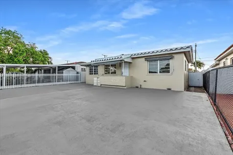 4719 E 8th Court Hialeah FL 33013