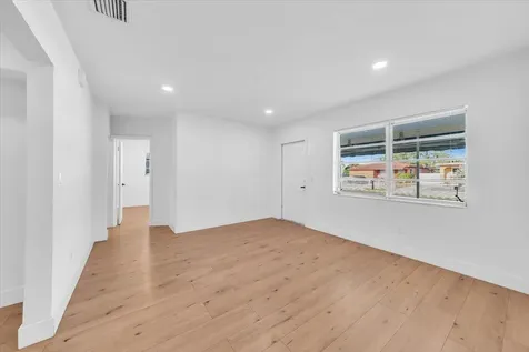 4719 E 8th Court Hialeah FL 33013