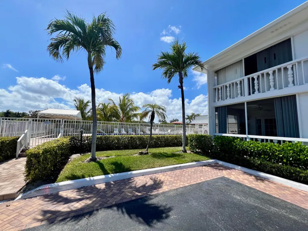 4201 S Ocean Boulevard South Palm Beach FL 33480