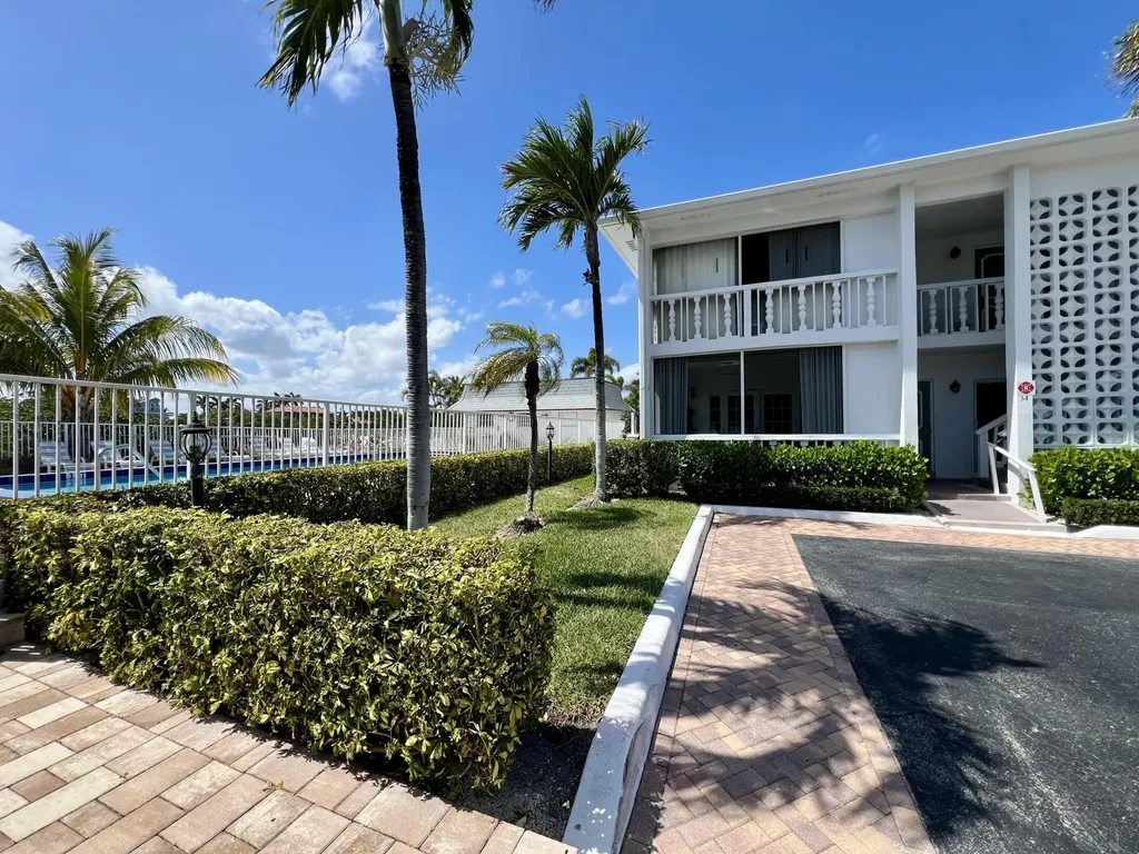 4201 S Ocean Boulevard South Palm Beach FL 33480