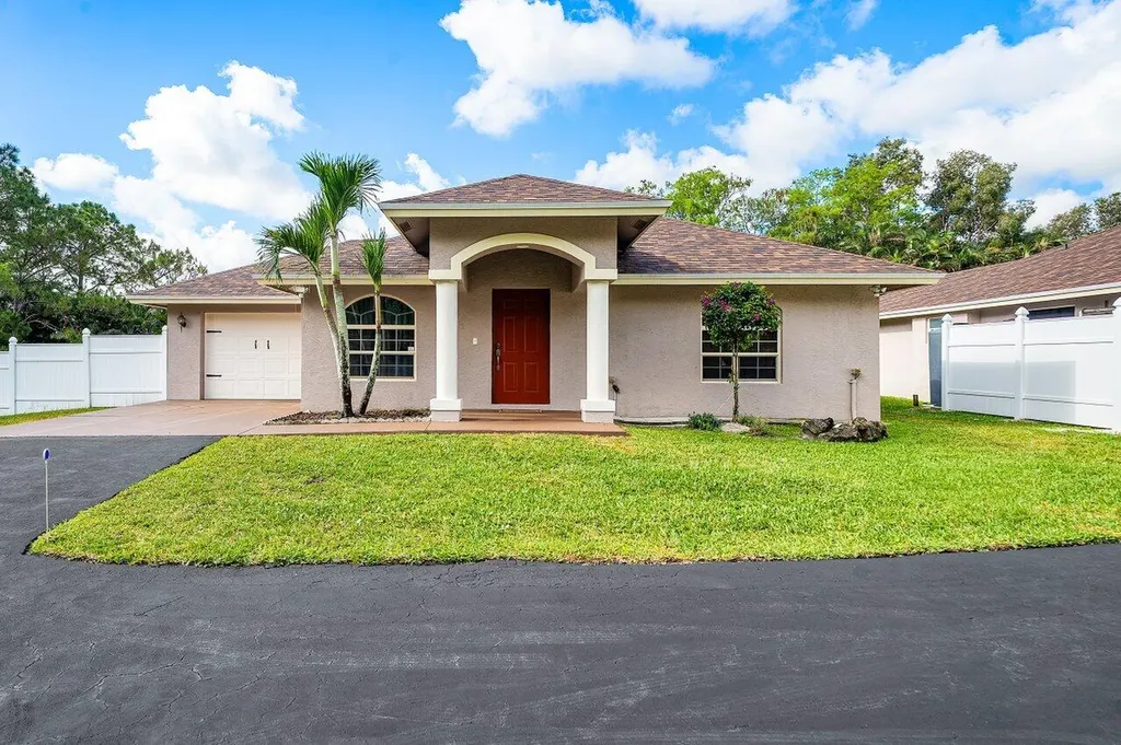 17038 69th Street N The Acreage FL 33470