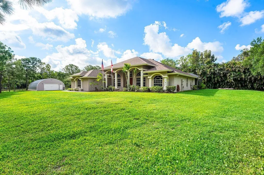 17038 69th Street N The Acreage FL 33470