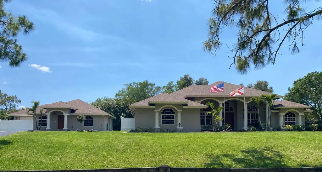 17038 69th Street N The Acreage FL 33470