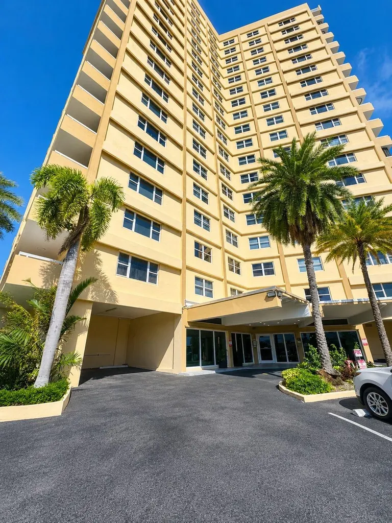 1200 Hibiscus Avenue Pompano Beach FL 33062