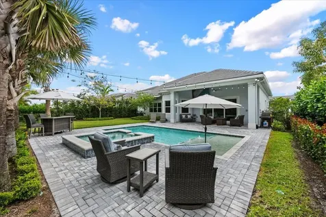 9236 Crestview Circle Palm Beach Gardens FL 33412