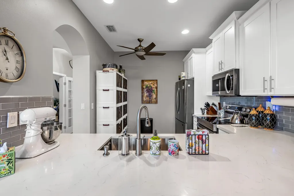6407 Bella Circle Boynton Beach FL 33437