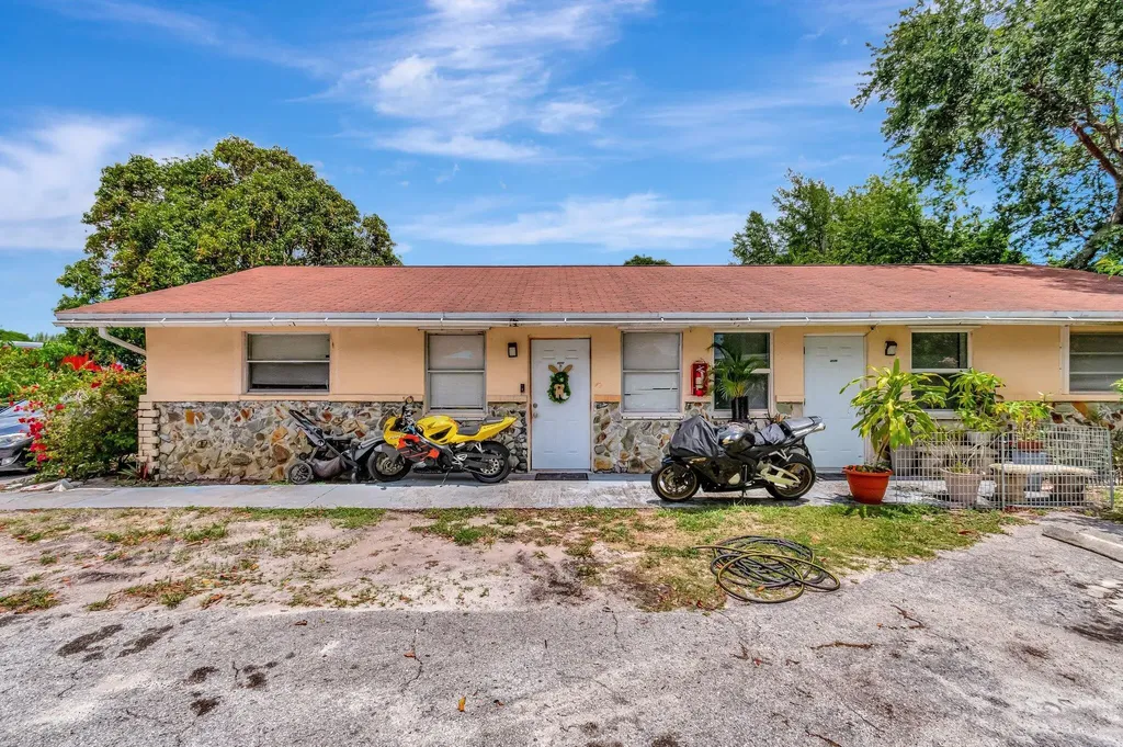 3063 Floweva Street West Palm Beach FL 33406