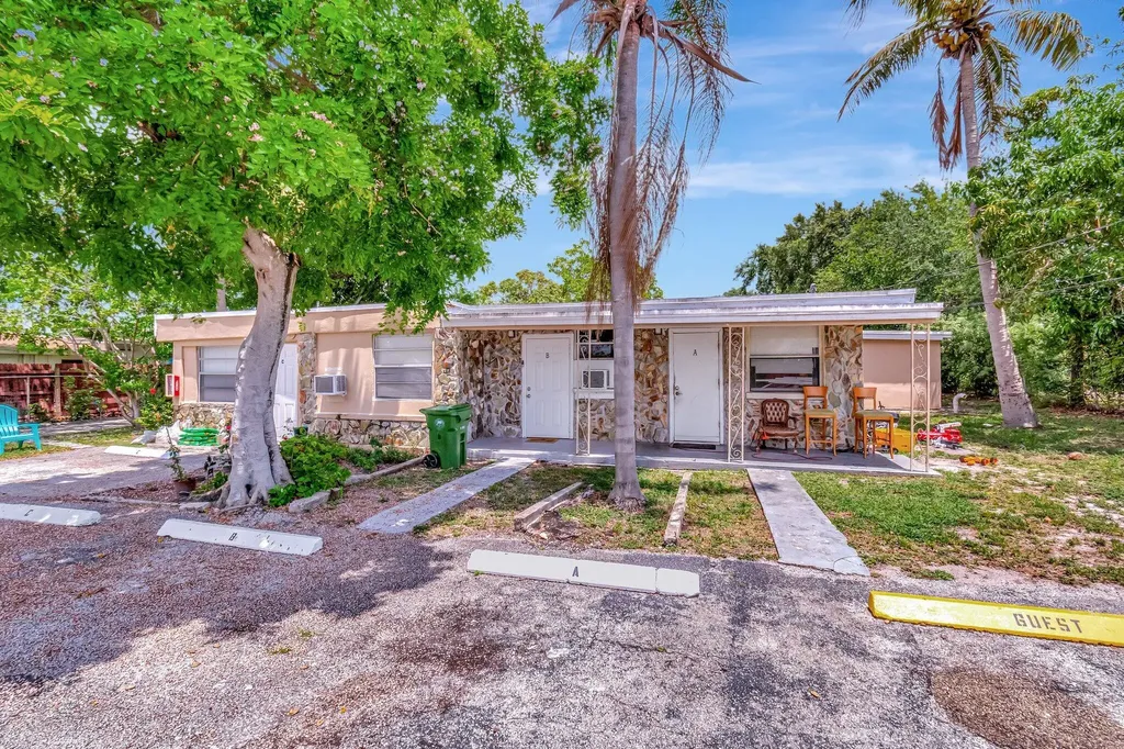 3063 Floweva Street West Palm Beach FL 33406
