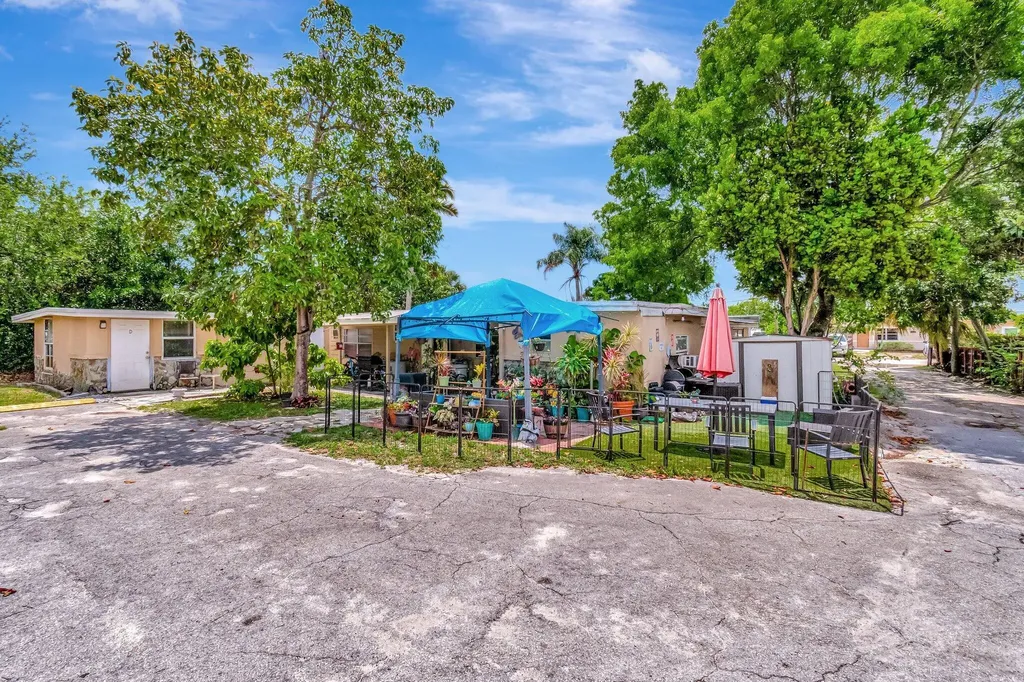3063 Floweva Street West Palm Beach FL 33406