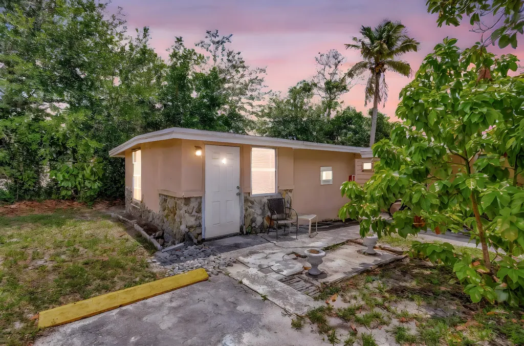 3063 Floweva Street West Palm Beach FL 33406