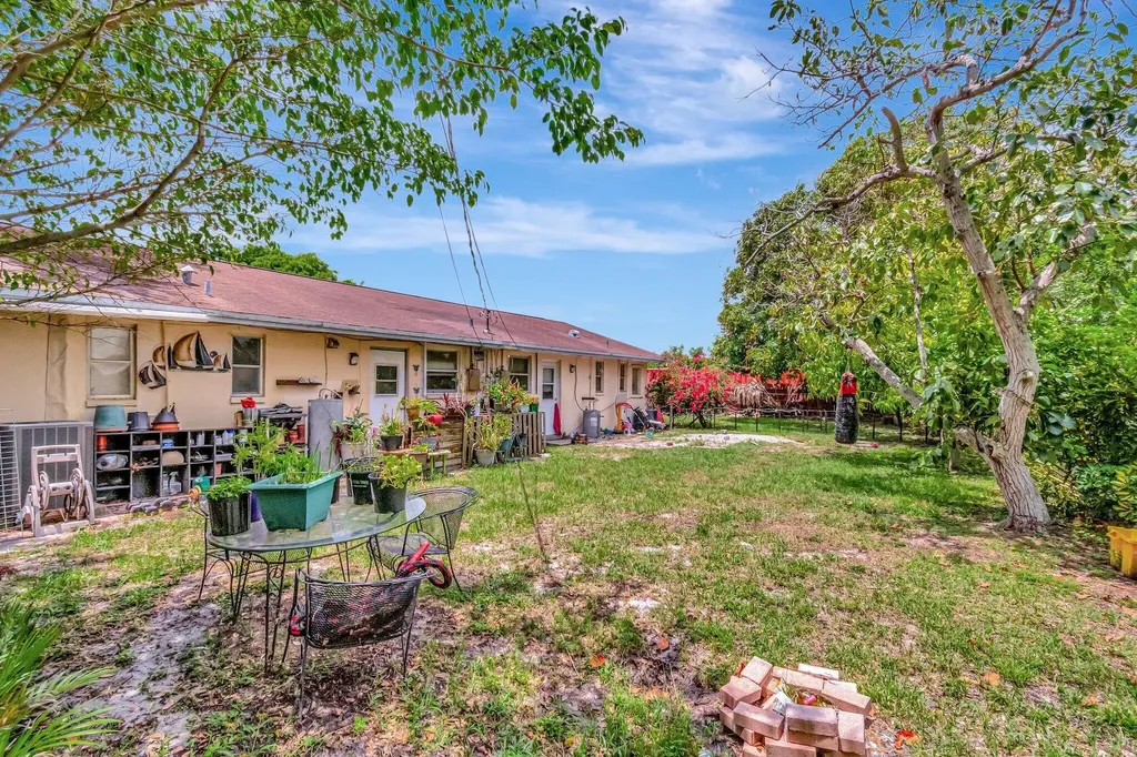 3063 Floweva Street West Palm Beach FL 33406