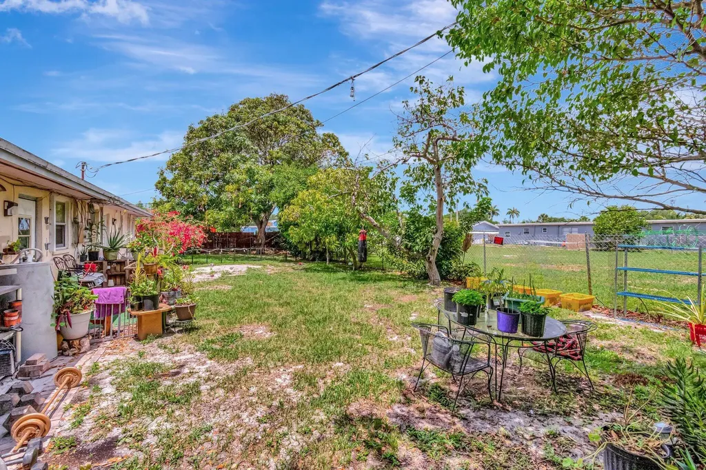 3063 Floweva Street West Palm Beach FL 33406