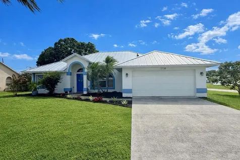 2738 SW District Avenue Port St Lucie FL 34953