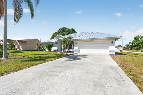 2738 SW District Avenue Port St Lucie FL 34953