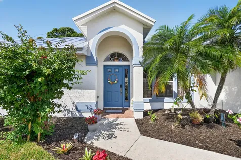 2738 SW District Avenue Port St Lucie FL 34953