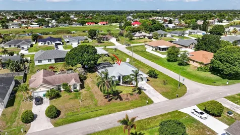 2738 SW District Avenue Port St Lucie FL 34953